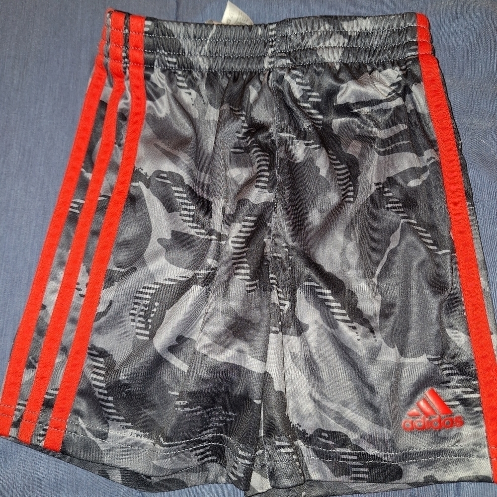 Addidas Little Boy Kids Toddler Red and Black Shorts Size 4T